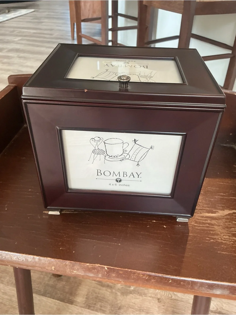 Vintage 90’s Bombay Dark Brown Wooden Photo Keepsake Box 4x6
